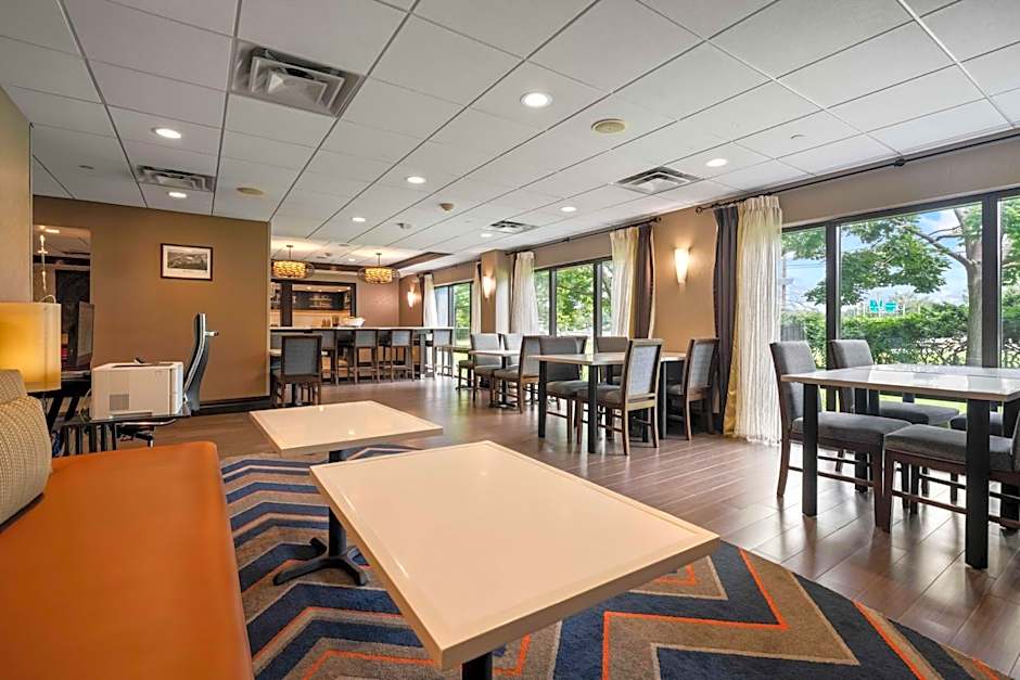 Hampton Inn By Hilton Ridgefield Park