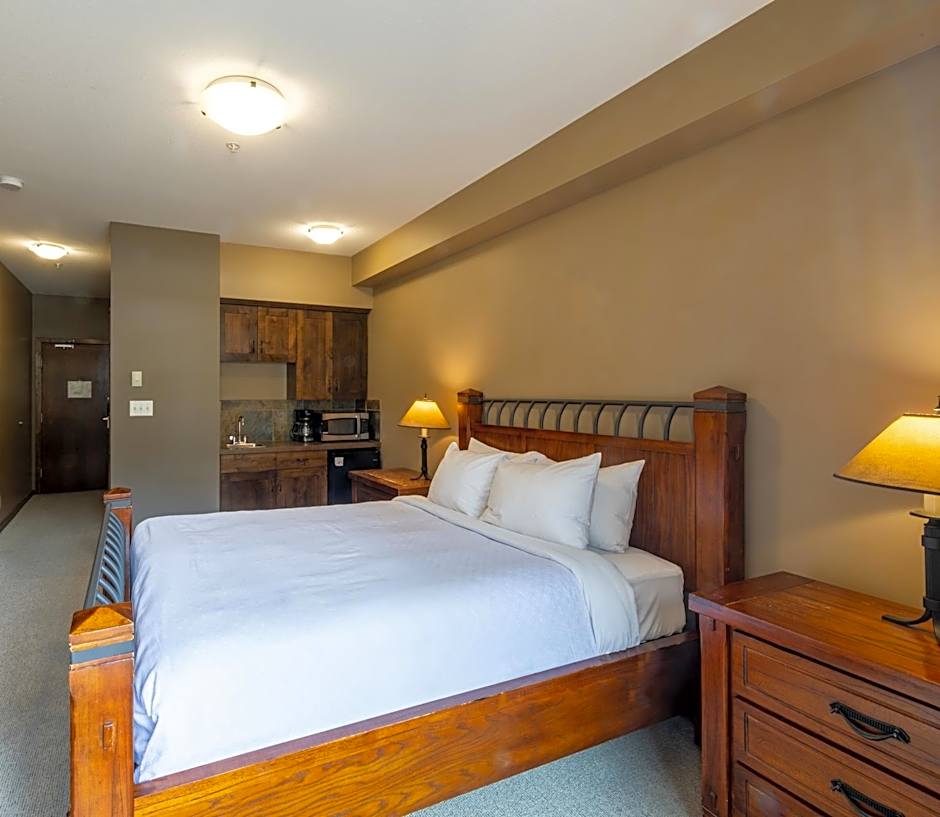 Photo 1 of 5 of 1 King Bed