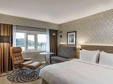 Premium Room with Panoramic City View