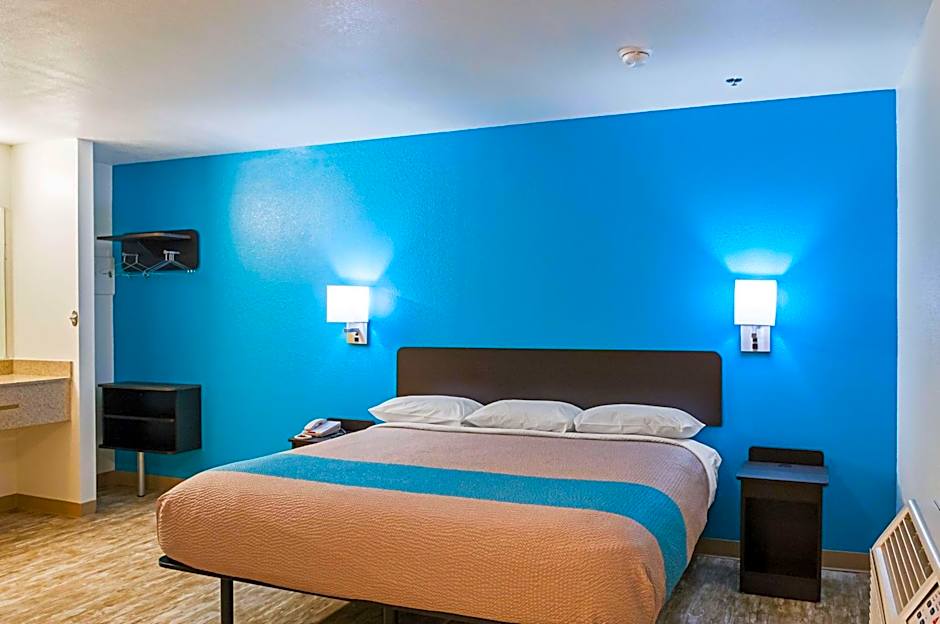 Motel 6-Bay Saint Louis, MS