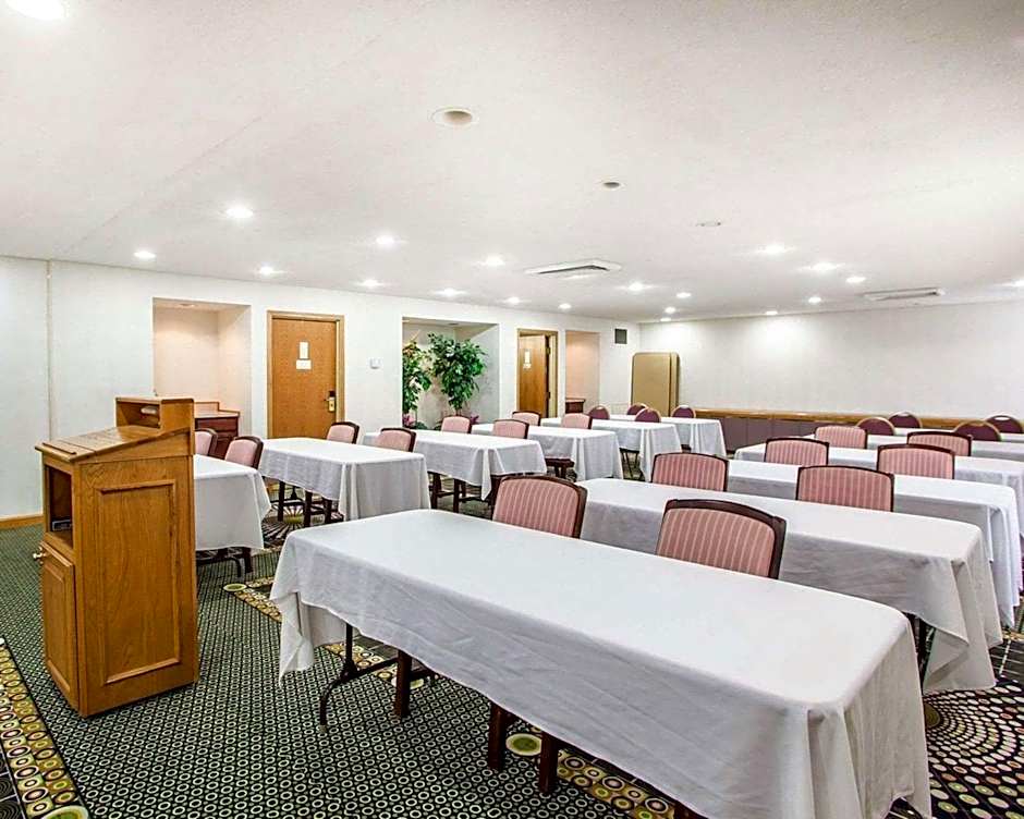 Comfort Inn Bourbonnais Near I-57