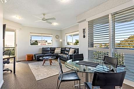 Rooftop 1-Bedroom Apartment