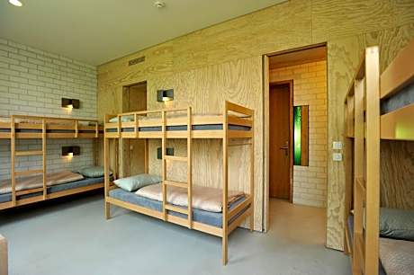 Sextuple Room with Shared Bathroom