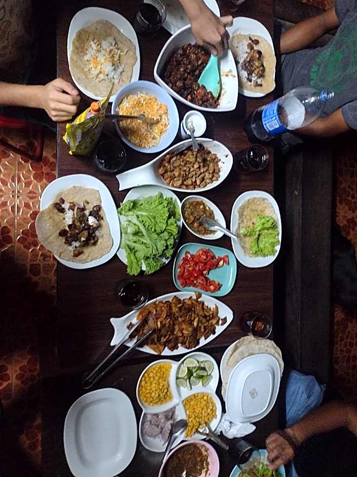 Mae Sot Commune and Camping 