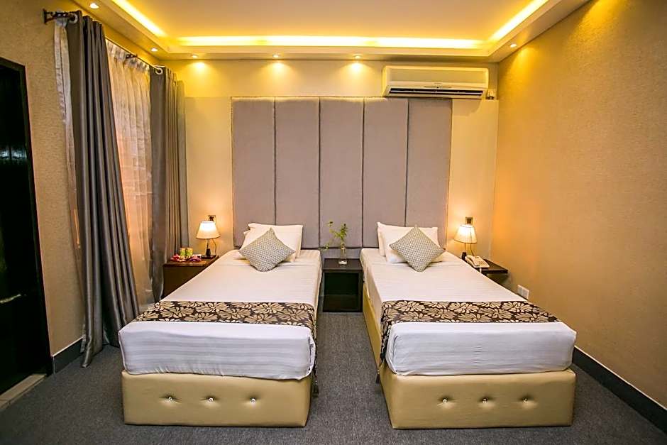 Hotel Tropical Daisy