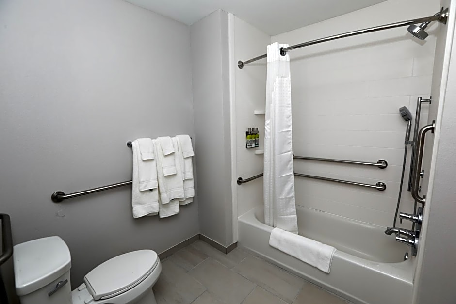 Holiday Inn Express Hillsboro I-35 By IHG