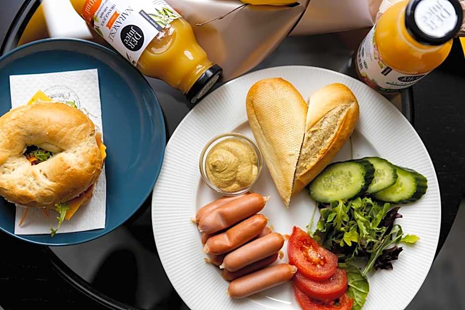 Roomstore Studio Apartments