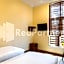 Adam Malik Guesthouse near Regale ICC Medan Mitra RedDoorz