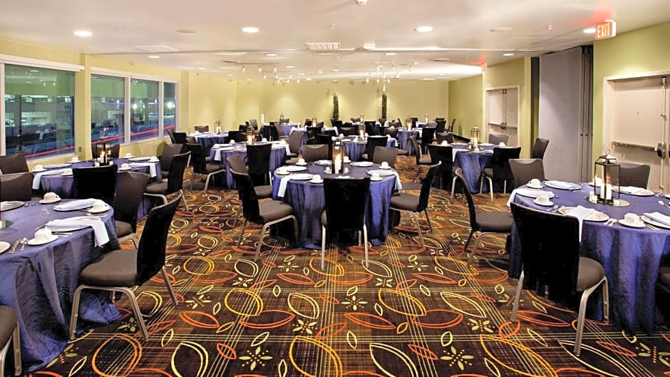 17 West Hotel, Ascend Hotel Collection