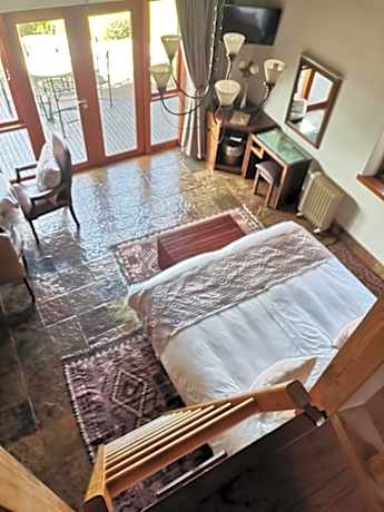 Quadruple Room with Private Bathroom