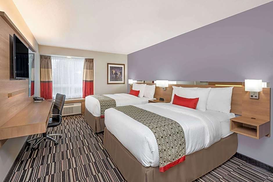 Microtel Inn & Suites by Wyndham Sudbury
