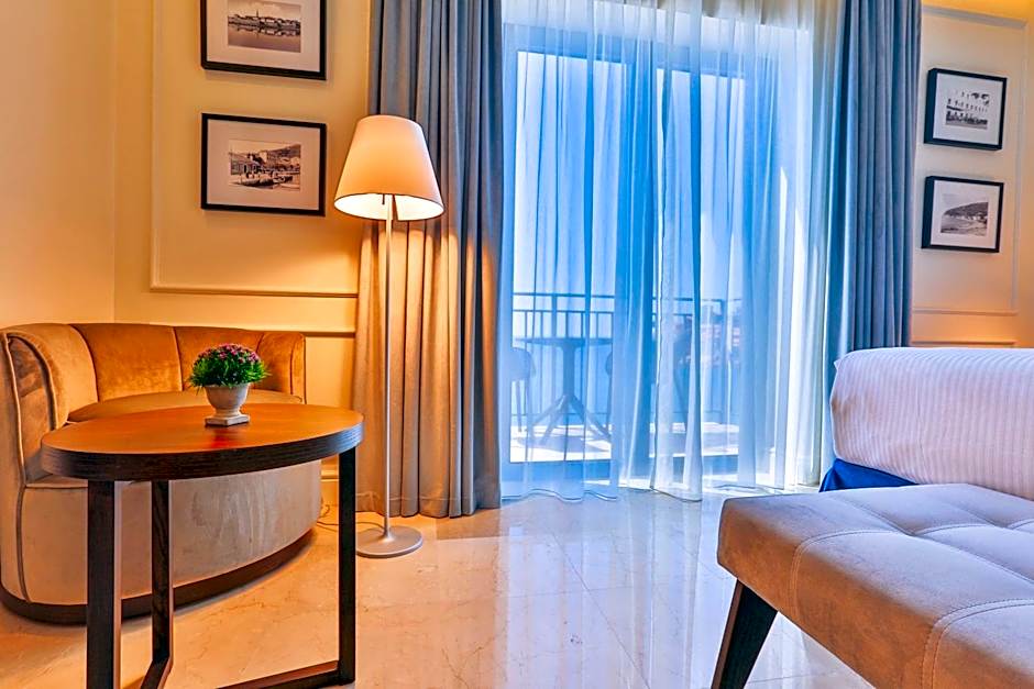 Hotel California by Aycon