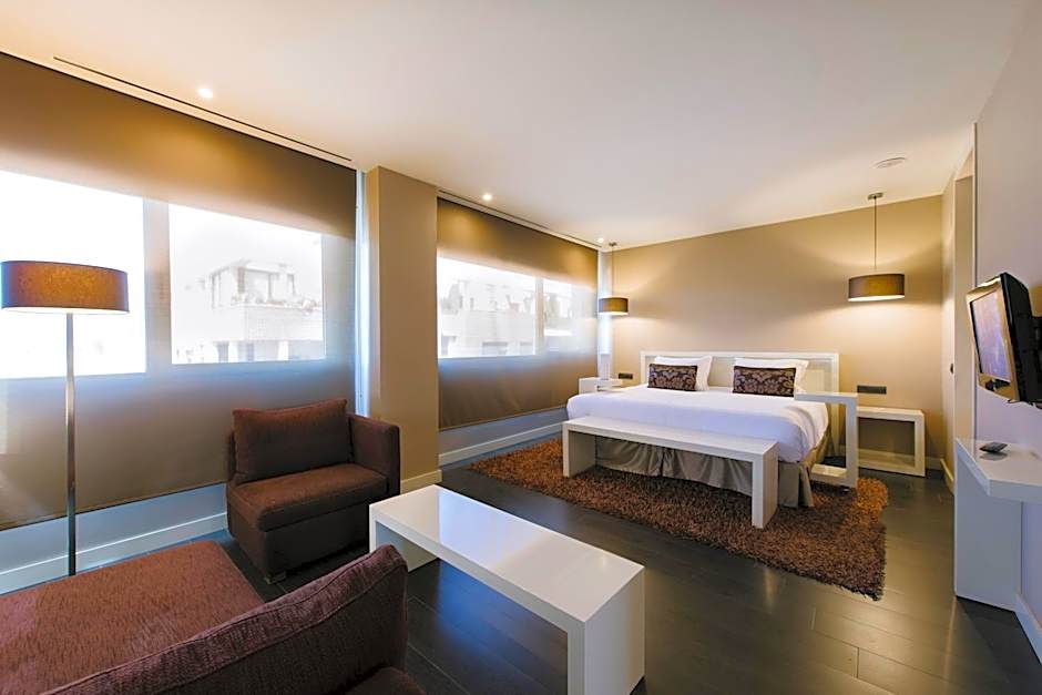 Photo 1 of 4 of Suite