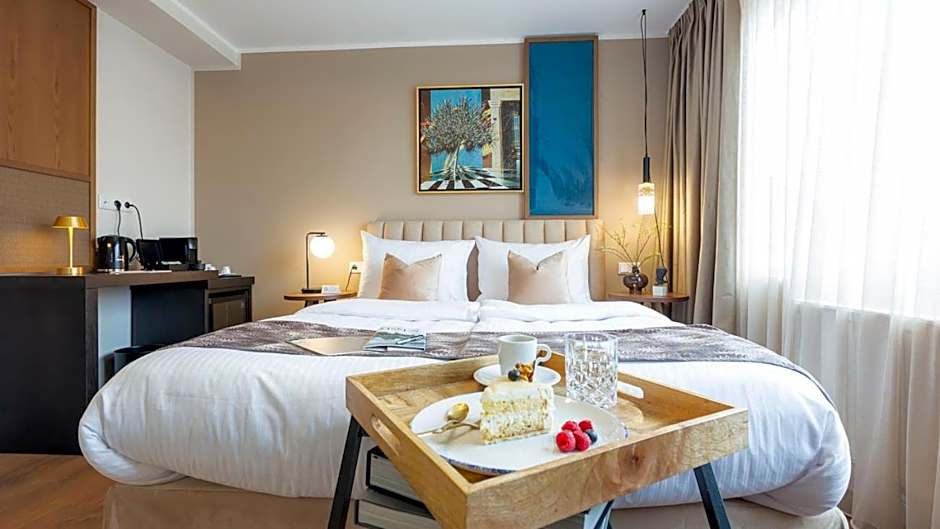 Delphi Hotel & Restaurant