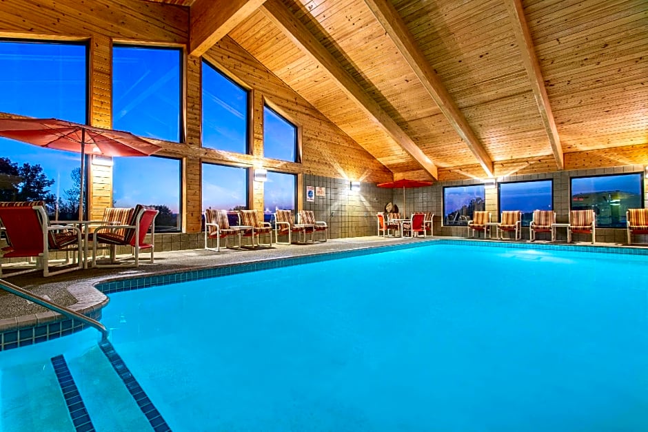 AmericInn by Wyndham West Salem