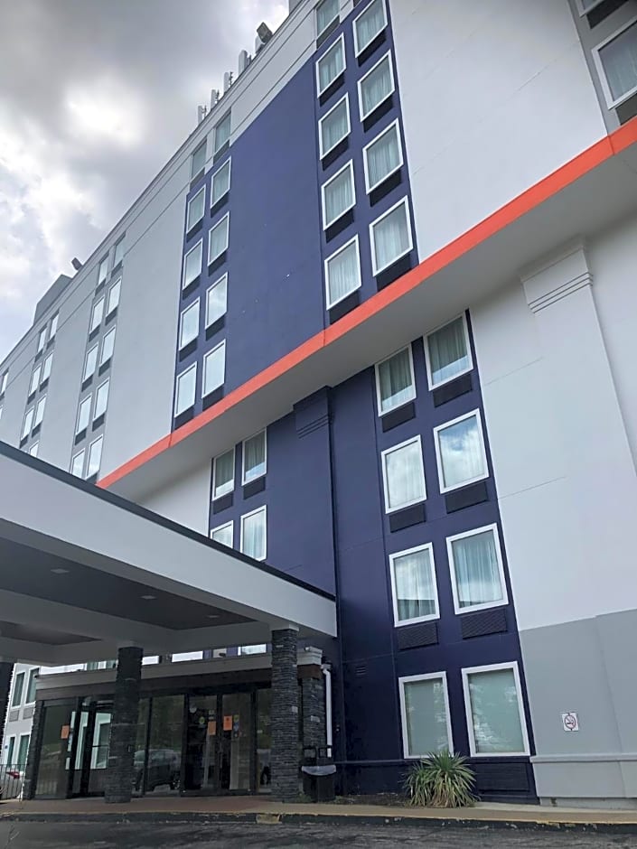 Comfort Inn & Suites Alexandria Van Dorn Street