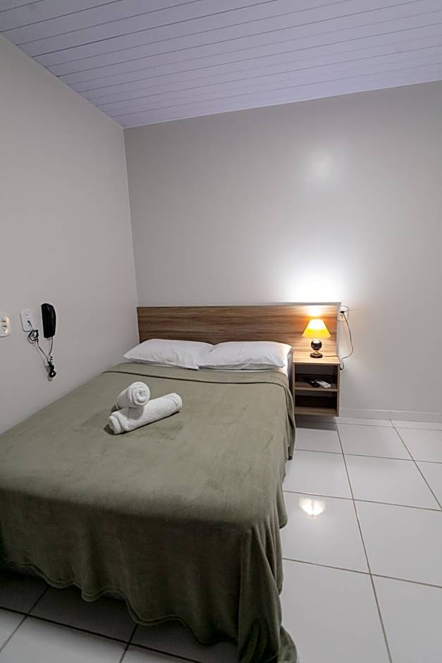 Hotel Verde Mares