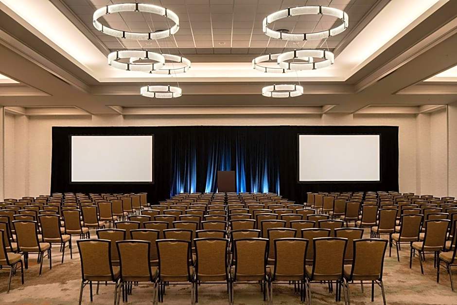 Sheraton Grand Sacramento Hotel