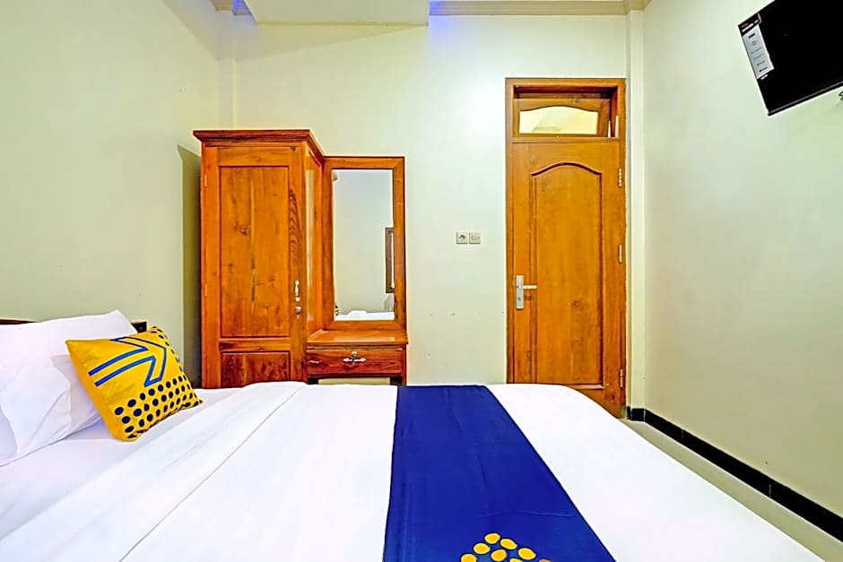 OYO Homes 91095 Desa Wisata Conto