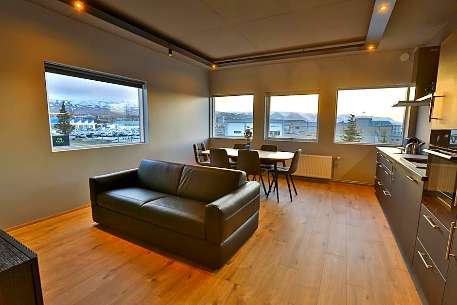 Akureyri Lux Apartments with hot tub access