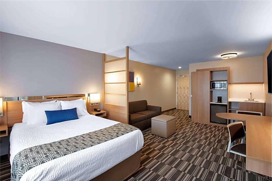 Microtel Inn & Suites by Wyndham Farmington