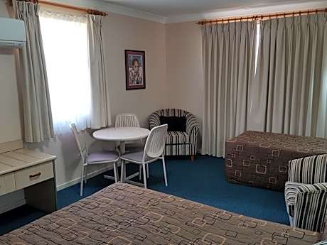 Deluxe Twin Room - Disability Access