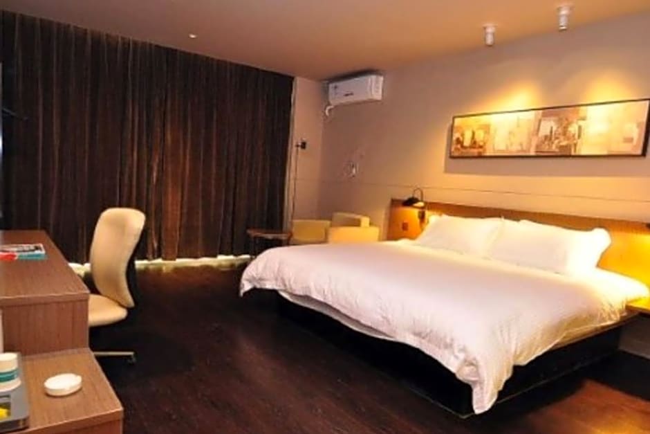 Jinjiang Inn select Hotel Kunming Economic Development Zone Kunming College