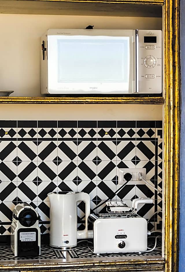 Eleventh Floor Suites