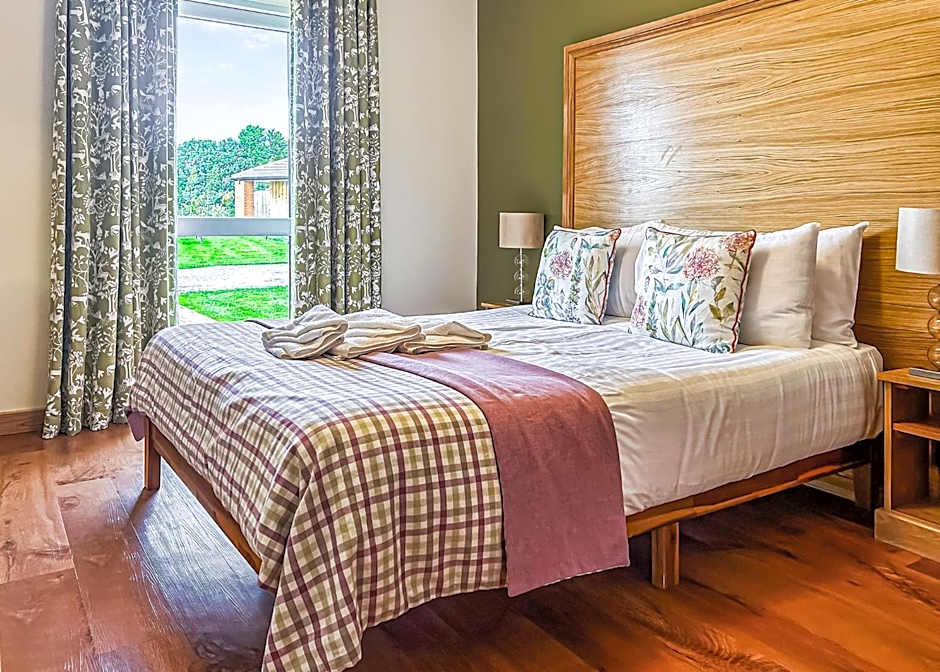 Flaxton Meadows Luxury Lodges