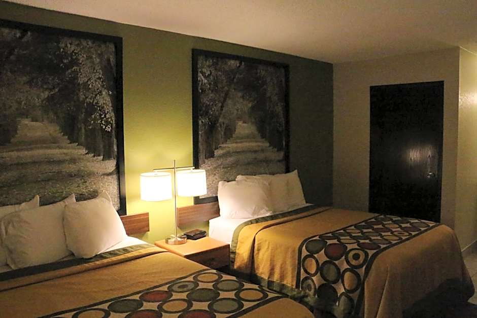 Photo 1 of 4 of 2 Queen Beds