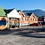 Mayfair Plaza Motel and Apartments