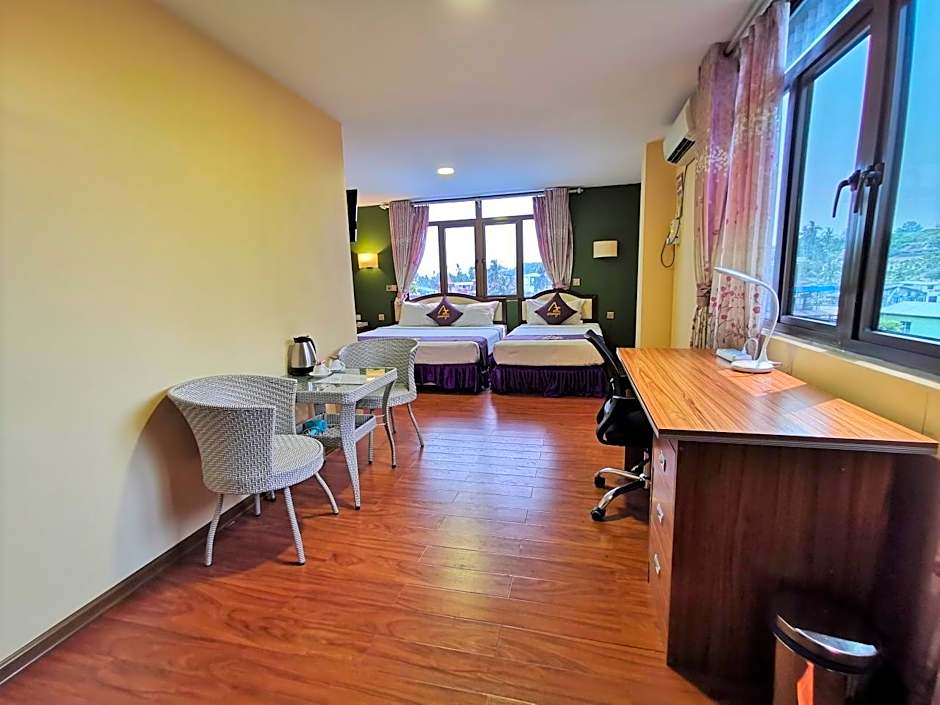 Photo 1 of 4 of Executive 2 Beds