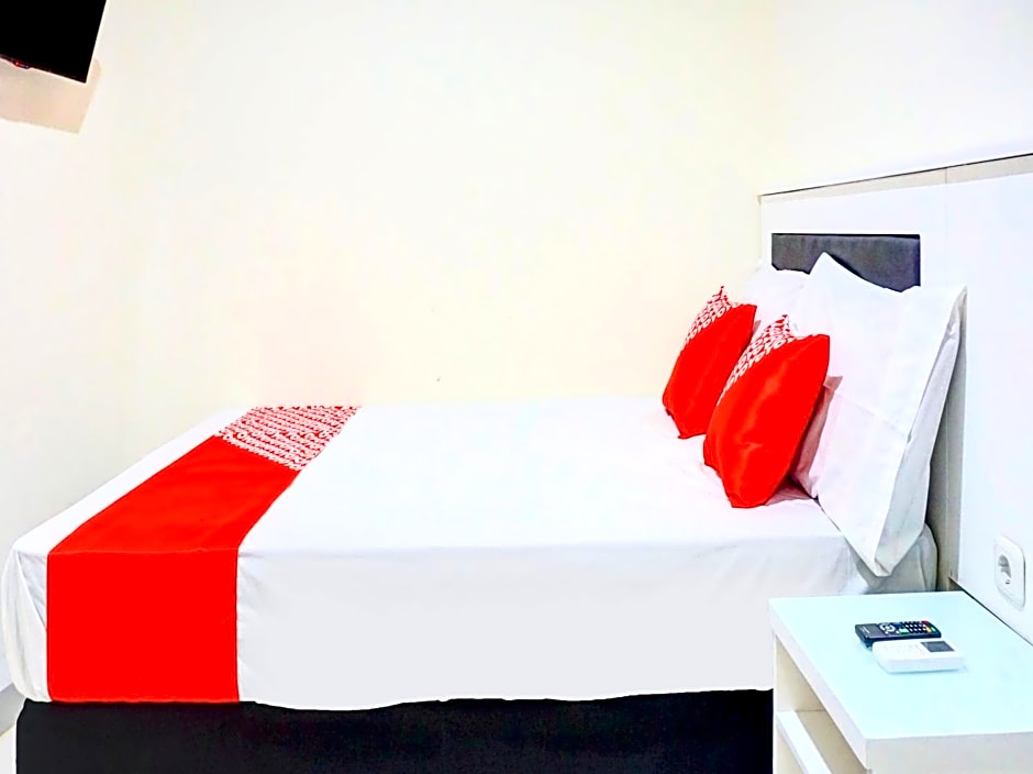 OYO 90394 Guest House Sentosa