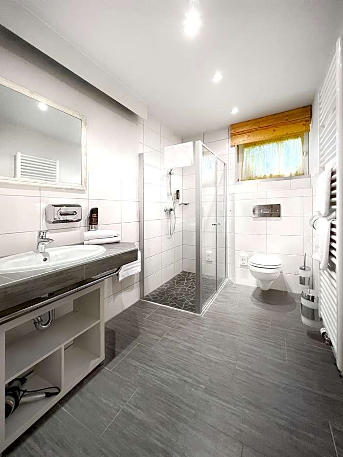 WAGNERS Hotel Schönblick, C&C Hotels und Vertrieb GmbH