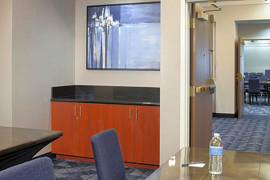 Courtyard by Marriott Newark Silicon Valley