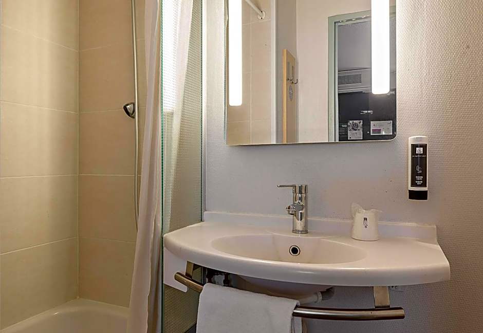 B&B HOTEL Rouen Parc des Expos Zénith