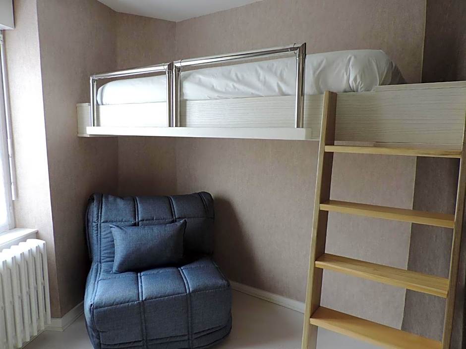 Logis Hôtel Restaurant Cazes Arazat