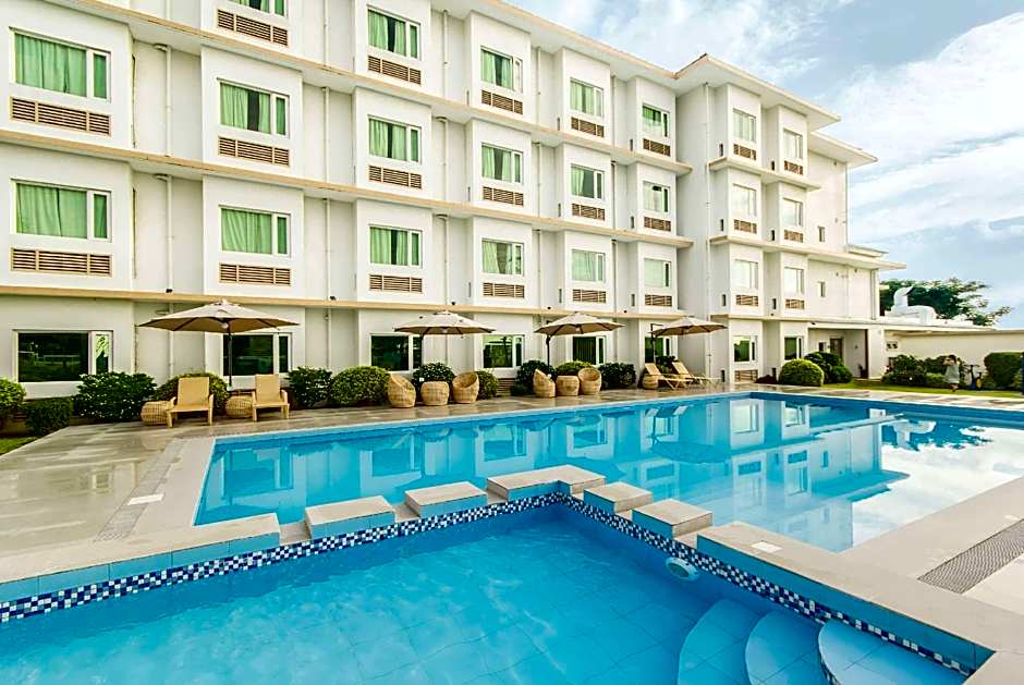 Microtel By Wyndham South Forbes - Nuvali Sta. Rosa