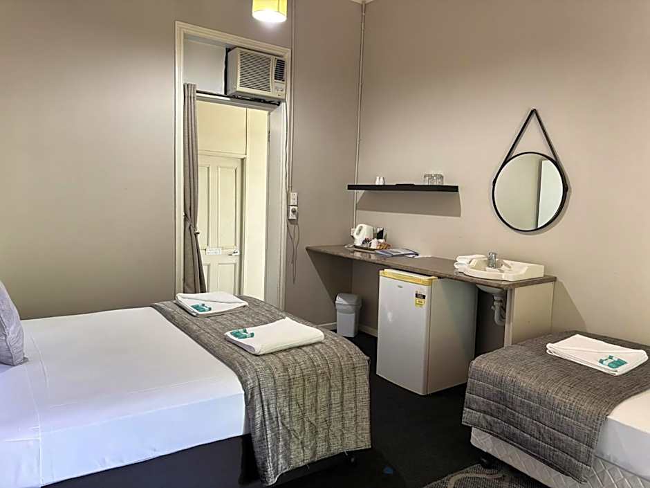 Grand Hotel Mount Morgan