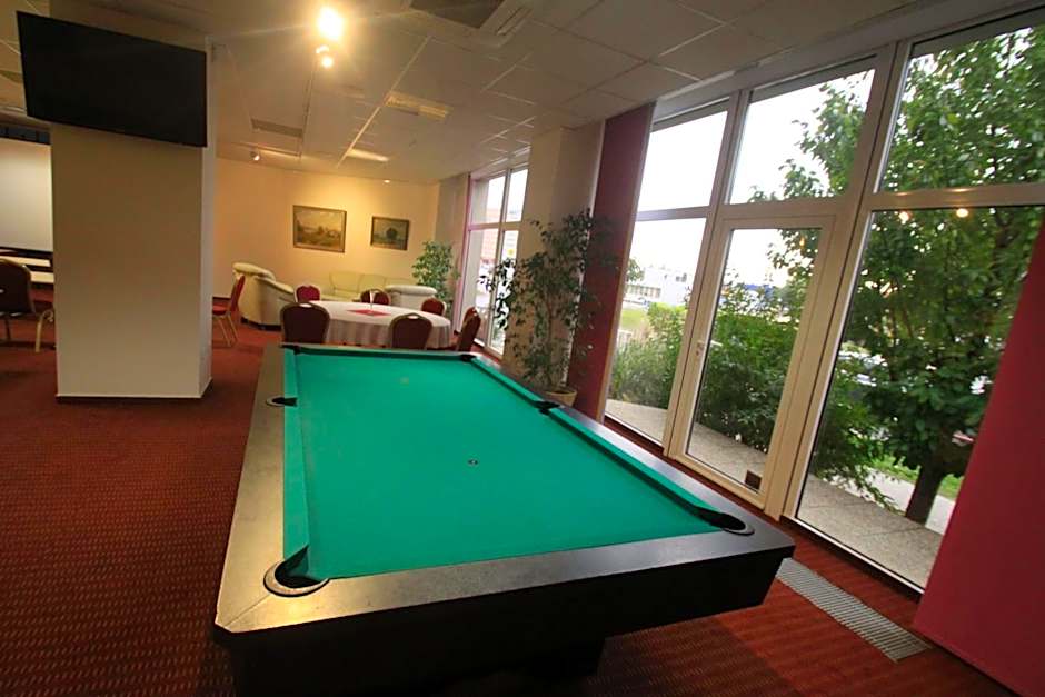 Hotel CITY **** Galanta