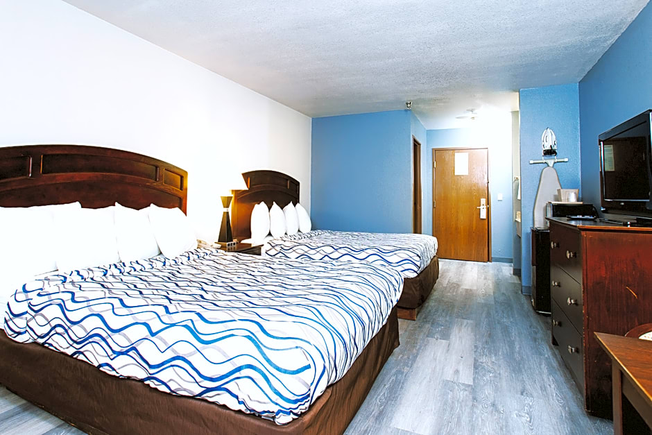 Coratel Inn & Suites By Jasper Park City - Wichita North