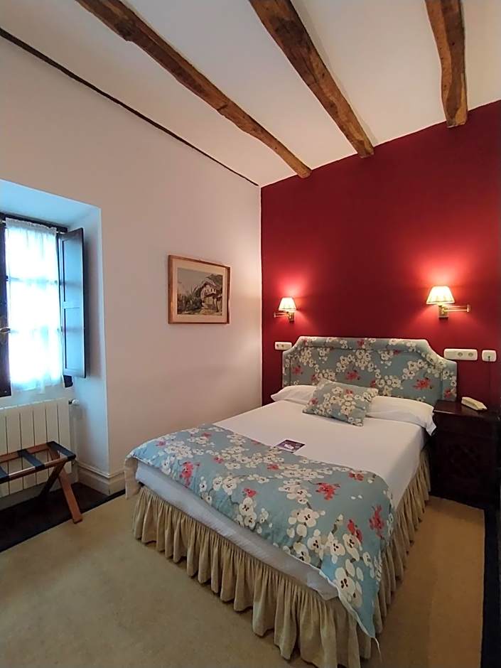Churrut Hotel
