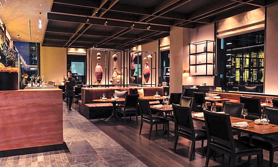 Next Hotel Melbourne, Curio Collection by Hilton