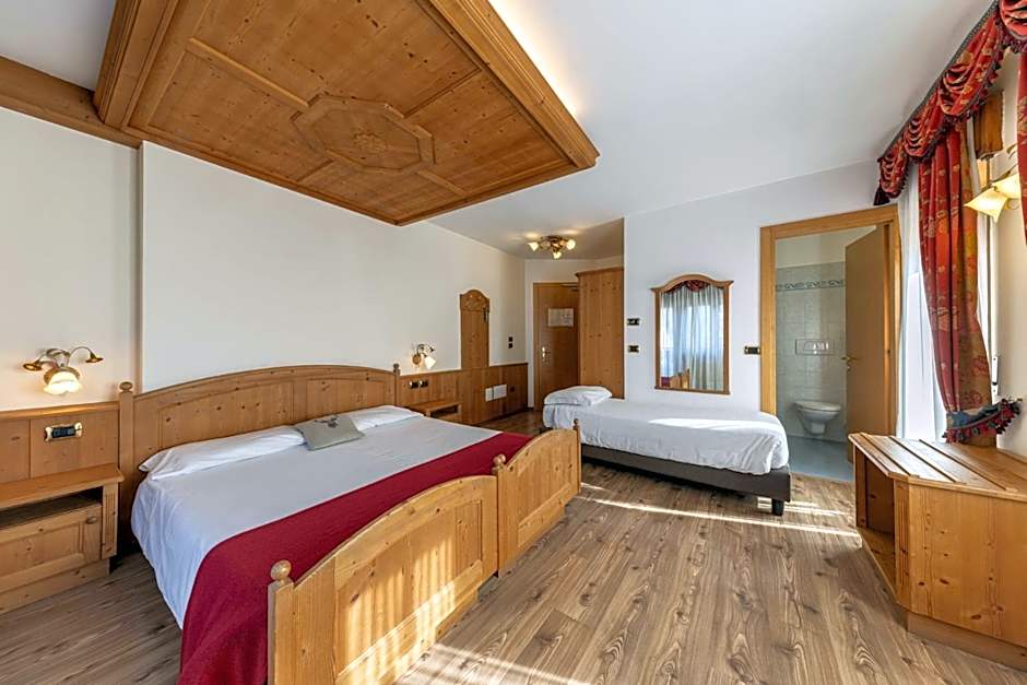 Family Hotel La Perla