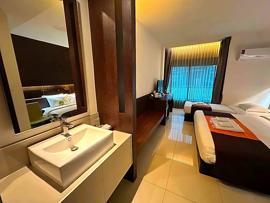 The Bangkok Airport Link Suite