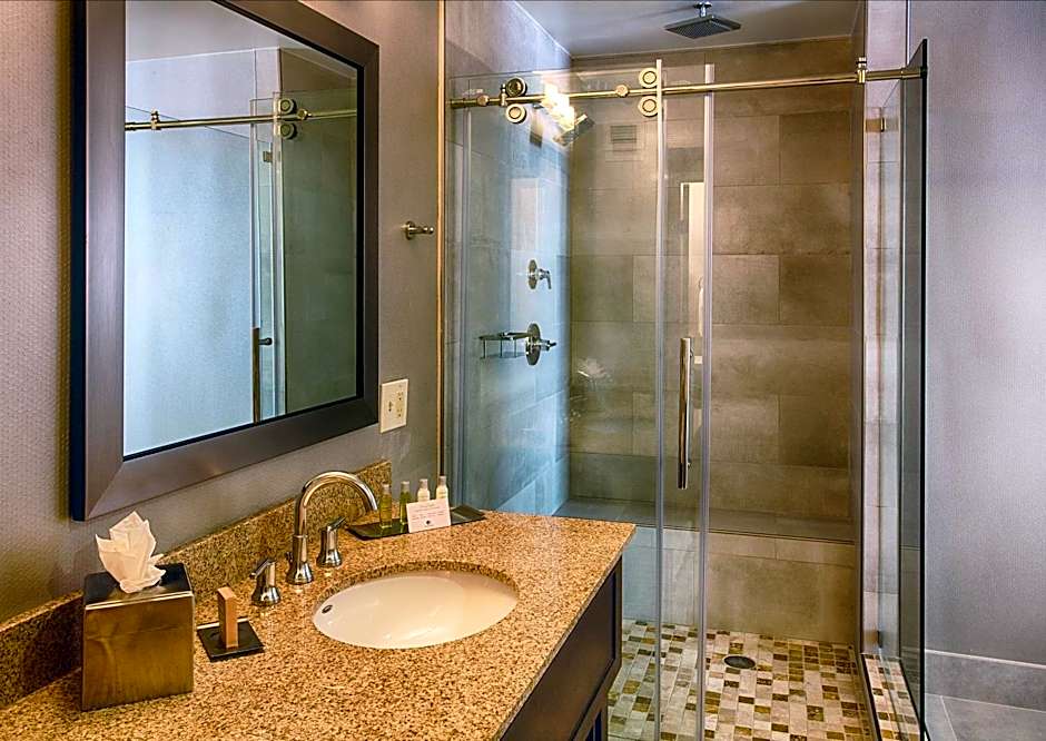 DoubleTree By Hilton Hotel Denver North