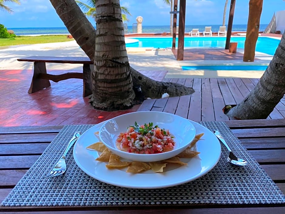 Casa del Puerto by MIJ - Beachfront Hotel