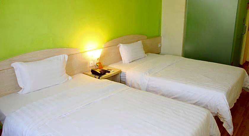 7 Days Inn Foshan Temple Baihua Squrare Branch