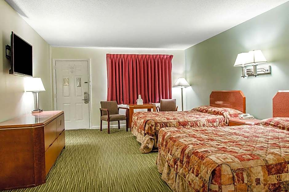Rodeway Inn Groton