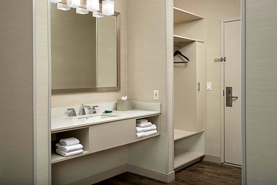 DoubleTree By Hilton North Salem